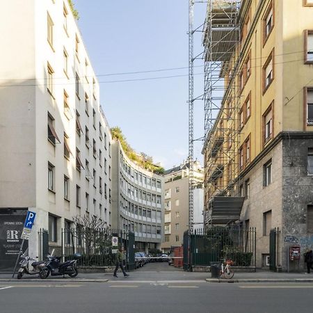 Easylife - San Babila - Elegante E Rifinito Bilocale Nel Cuore Della Citta Milano Exterior foto