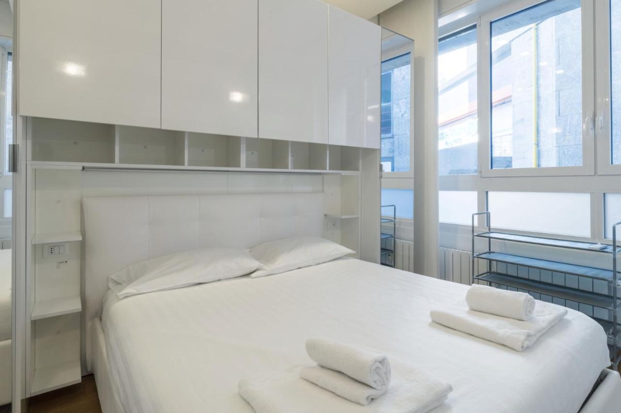 Easylife - San Babila - Elegante E Rifinito Bilocale Nel Cuore Della Citta Milano Exterior foto